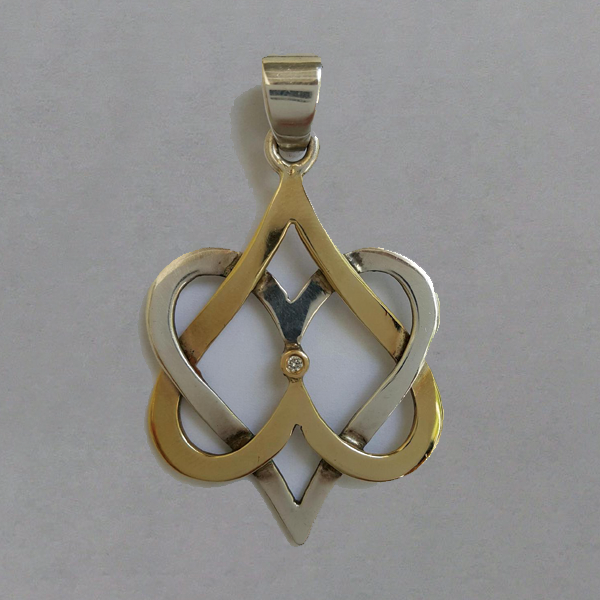 UNIVERSAL HEART PENDANT